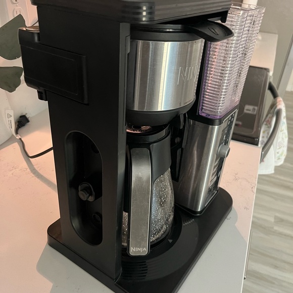 Ninja CM401 Coffee Maker - Picture 4 of 9